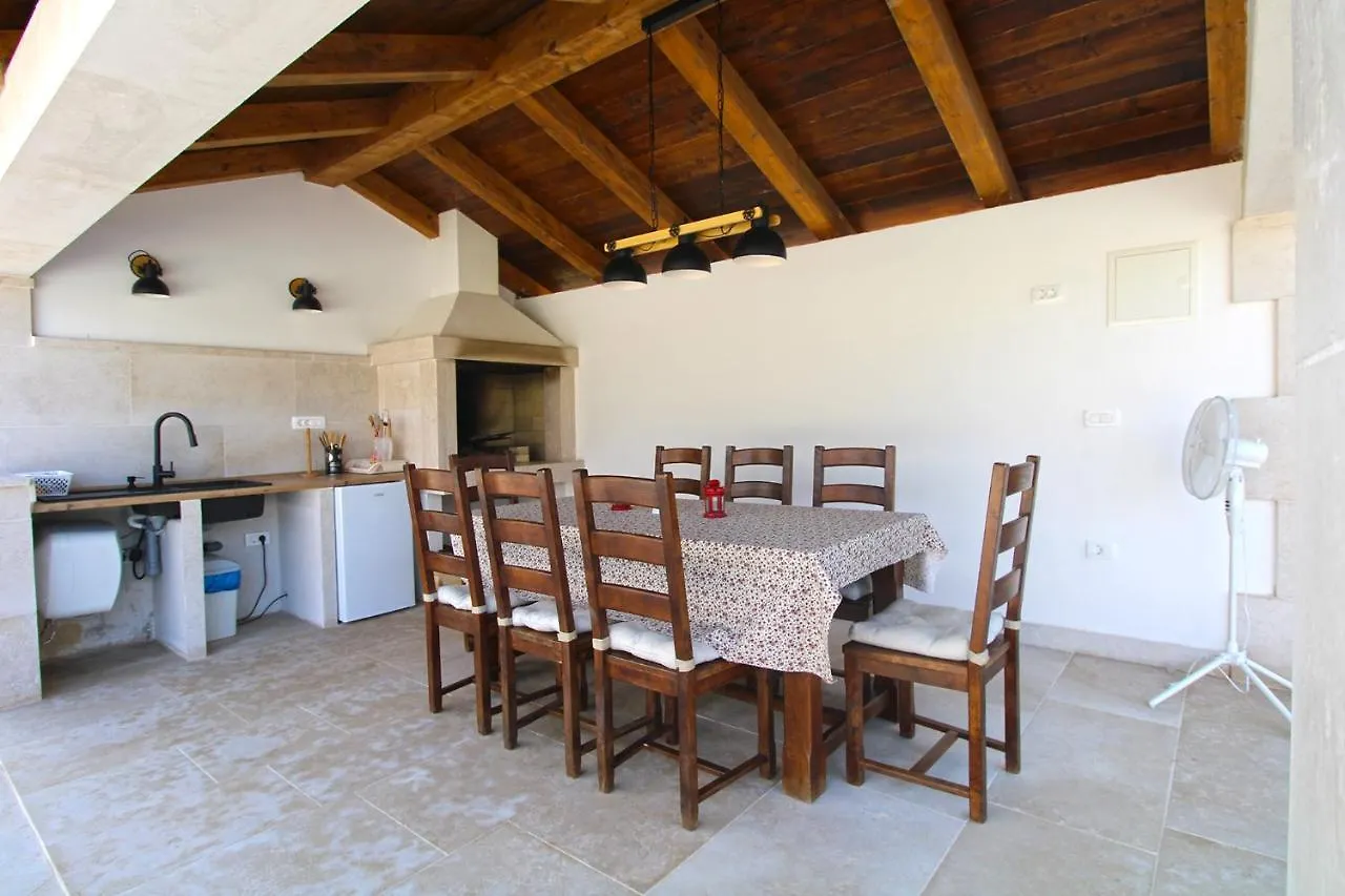 Villa Dean 1912 Tinjan
